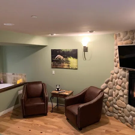 Fox Den Bed & Breakfast-2